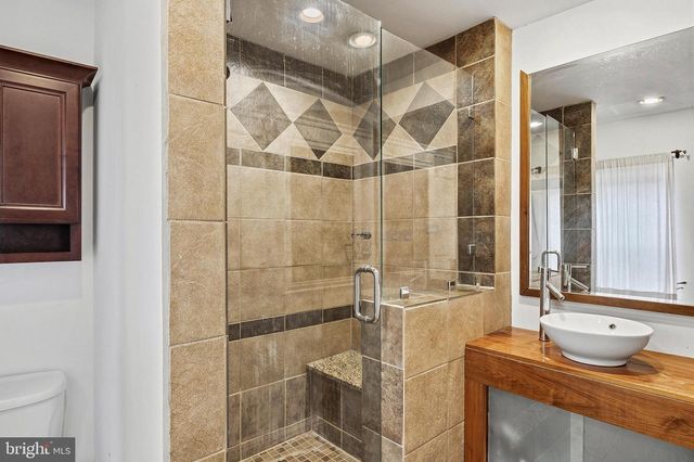 121 W HAMBURG ST, Baltimore, MD 21230