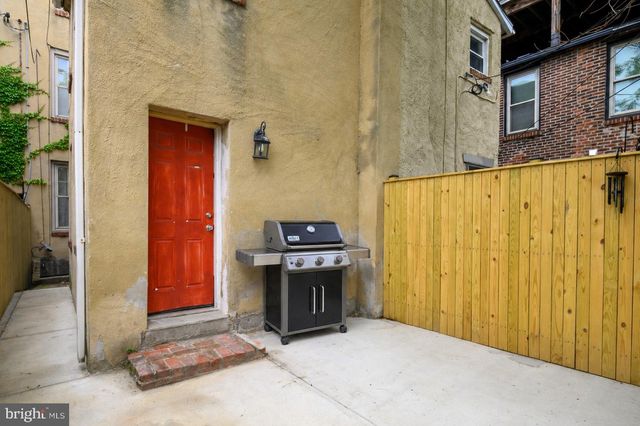 121 W HAMBURG ST, Baltimore, MD 21230