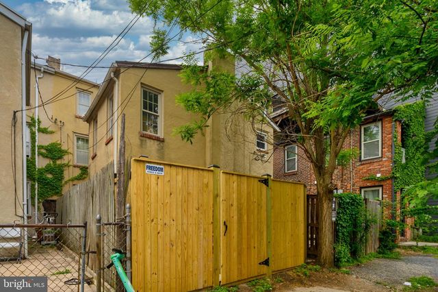 121 W HAMBURG ST, Baltimore, MD 21230