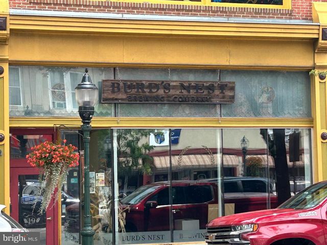 19 N HANOVER ST, Carlisle, PA 17013