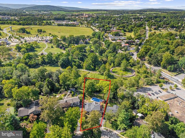107 ROSZEL RD, Winchester, VA 22601