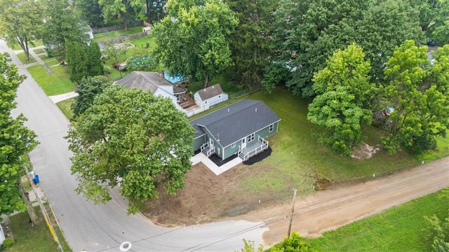 584 1st Court, Niles, MI 49120