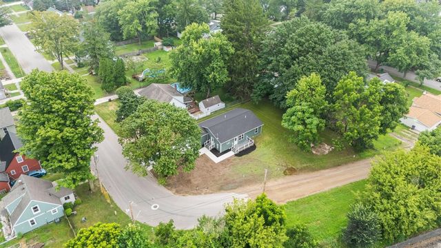 584 1st Court, Niles, MI 49120
