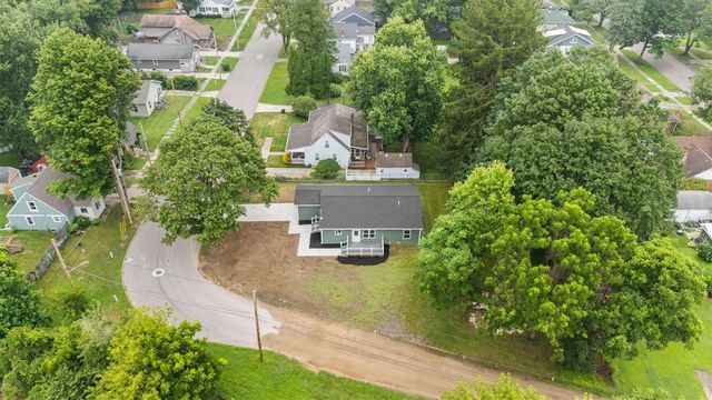 584 1st Court, Niles, MI 49120