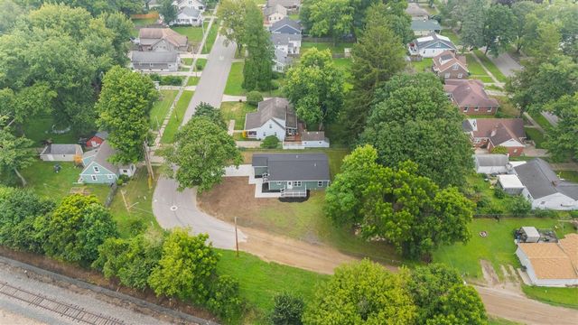 584 1st Court, Niles, MI 49120