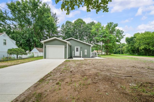584 1st Court, Niles, MI 49120