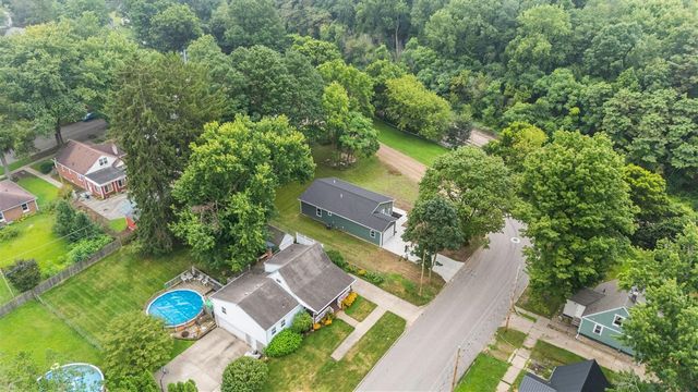 584 1st Court, Niles, MI 49120