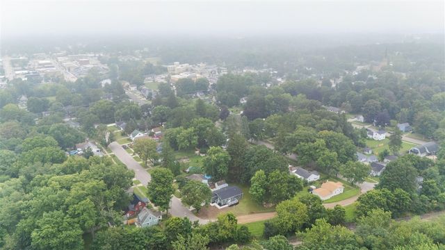 584 1st Court, Niles, MI 49120