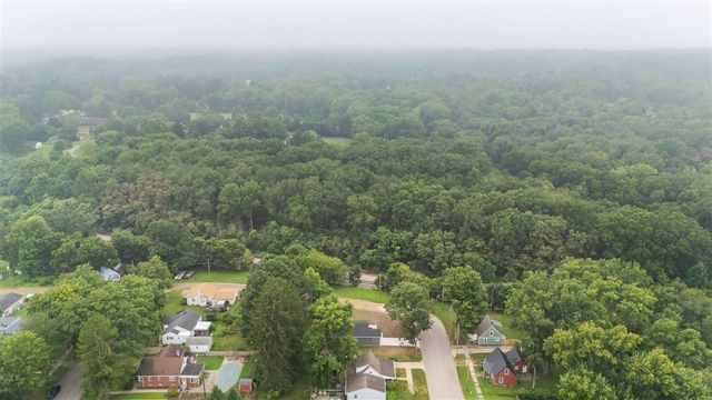 584 1st Court, Niles, MI 49120