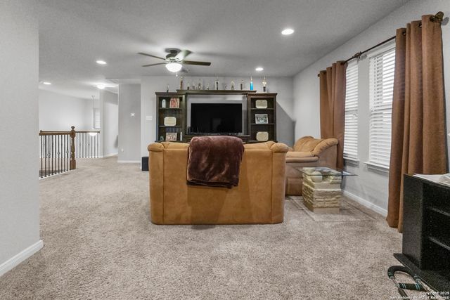 4548 Meadow Green, Schertz, TX 78108