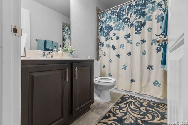 4548 Meadow Green, Schertz, TX 78108