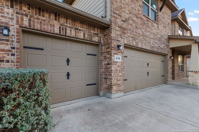 4548 Meadow Green, Schertz, TX 78108