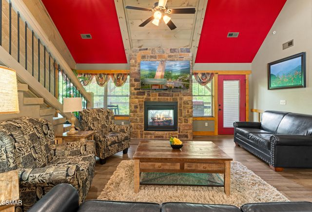 1123 Anastasia Way, Gatlinburg, TN 37738