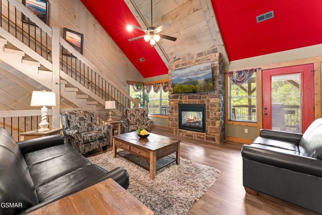 1123 Anastasia Way, Gatlinburg, TN 37738