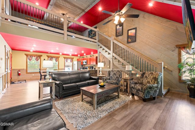 1123 Anastasia Way, Gatlinburg, TN 37738