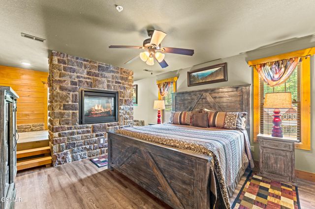 1123 Anastasia Way, Gatlinburg, TN 37738