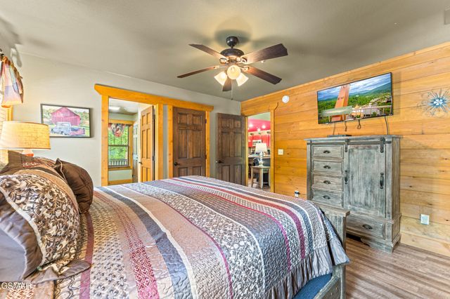 1123 Anastasia Way, Gatlinburg, TN 37738