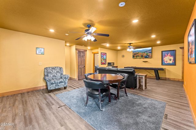 1123 Anastasia Way, Gatlinburg, TN 37738