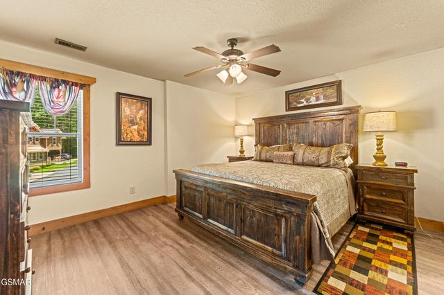 1123 Anastasia Way, Gatlinburg, TN 37738