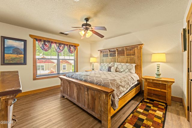 1123 Anastasia Way, Gatlinburg, TN 37738