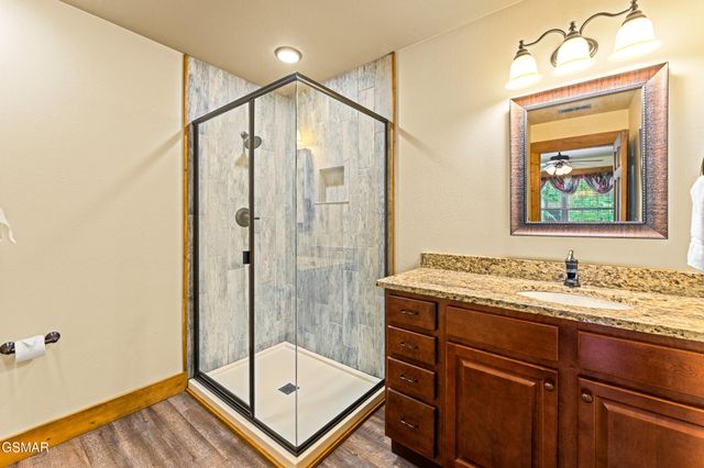 1123 Anastasia Way, Gatlinburg, TN 37738