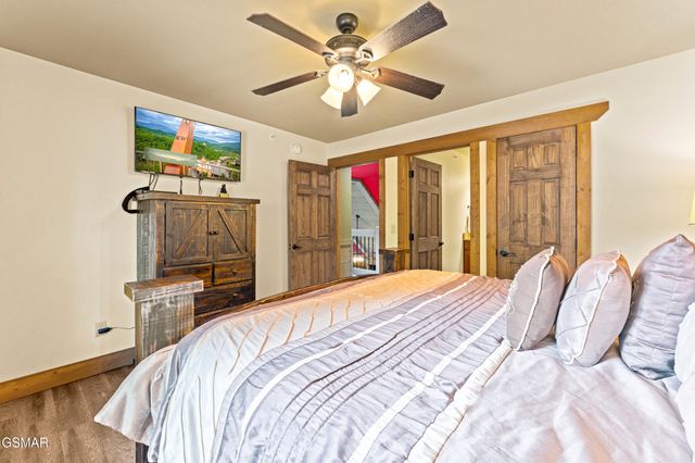 1123 Anastasia Way, Gatlinburg, TN 37738