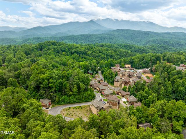 1123 Anastasia Way, Gatlinburg, TN 37738