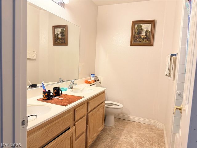 8458 Lambert Drive, Las Vegas, NV 89147
