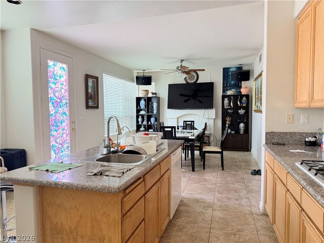 8458 Lambert Drive, Las Vegas, NV 89147