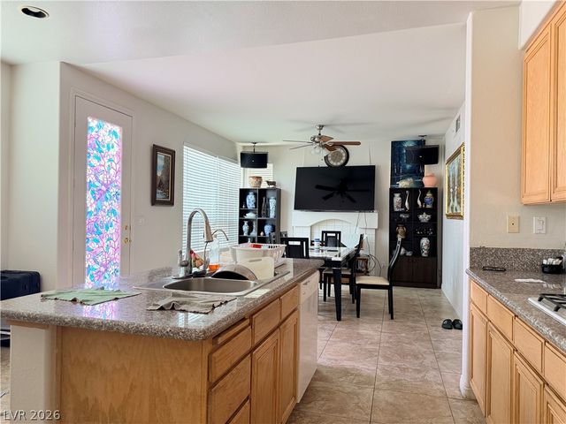8458 Lambert Drive, Las Vegas, NV 89147