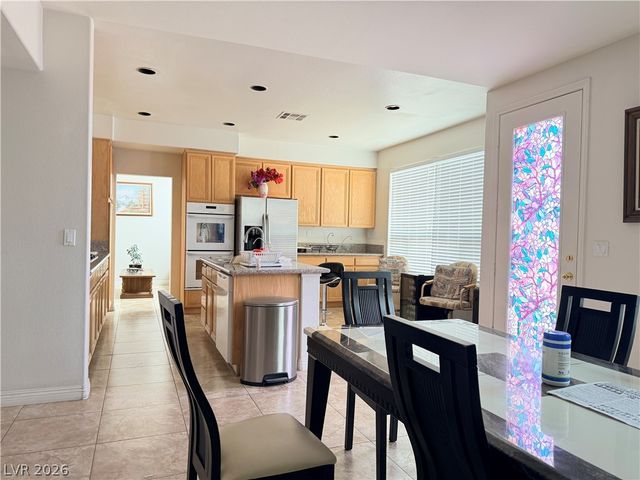 8458 Lambert Drive, Las Vegas, NV 89147
