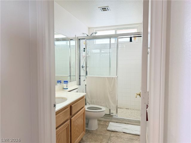 8458 Lambert Drive, Las Vegas, NV 89147