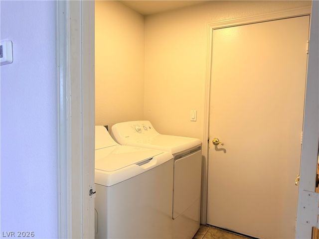 8458 Lambert Drive, Las Vegas, NV 89147