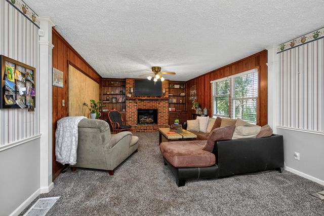 880 Sulphur Well Pike, Nicholasville, KY 40356