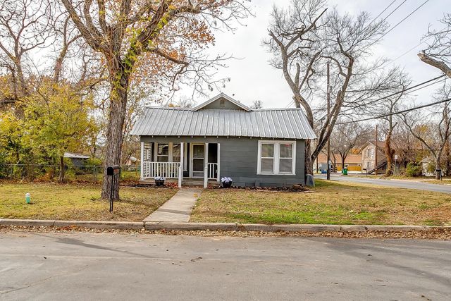 898 N Neblett Street, Stephenville, TX 76401