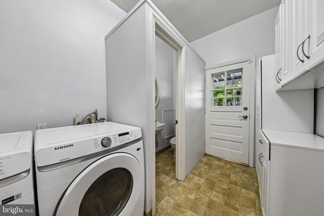312 S FENWICK ST, Arlington, VA 22204