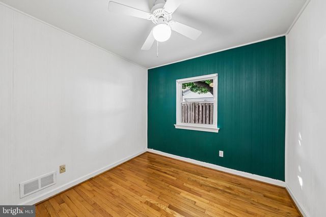 312 S FENWICK ST, Arlington, VA 22204