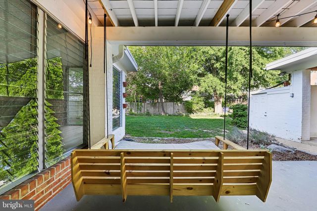 312 S FENWICK ST, Arlington, VA 22204
