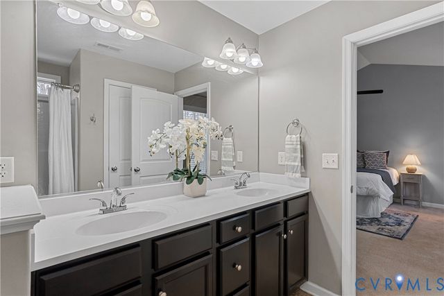 4248 Wells Ridge Ct, Chester, VA 23831