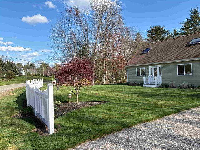 28 Doe Farm Lane, Newmarket, NH 03857