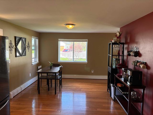 28 Doe Farm Lane, Newmarket, NH 03857