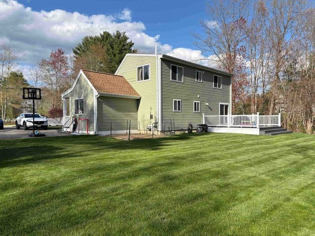 28 Doe Farm Lane, Newmarket, NH 03857