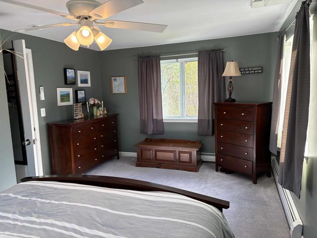 28 Doe Farm Lane, Newmarket, NH 03857