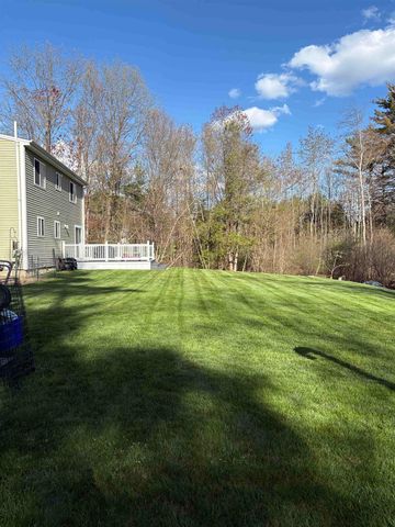 28 Doe Farm Lane, Newmarket, NH 03857