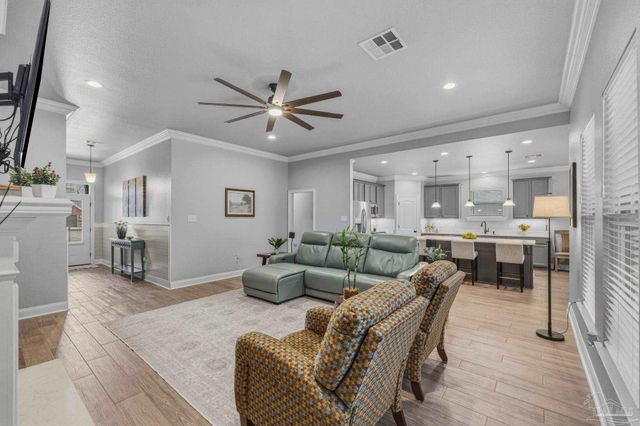 2129 Eagles Ridge Cv, Cantonment, FL 32533