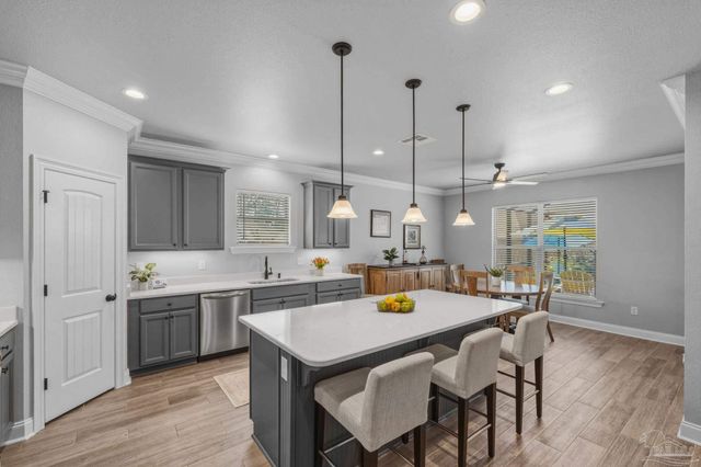 2129 Eagles Ridge Cv, Cantonment, FL 32533