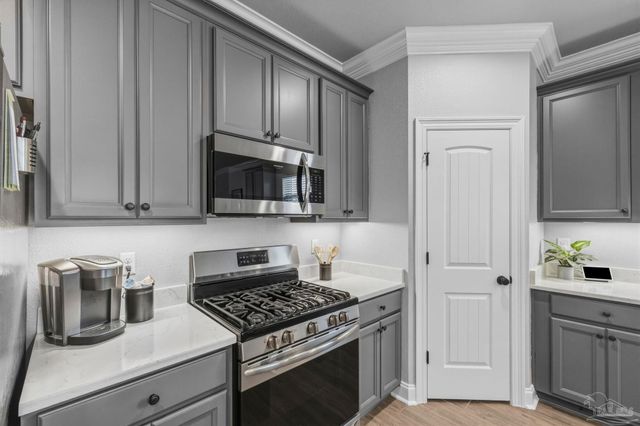 2129 Eagles Ridge Cv, Cantonment, FL 32533