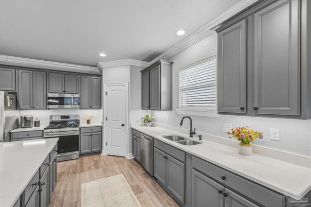 2129 Eagles Ridge Cv, Cantonment, FL 32533