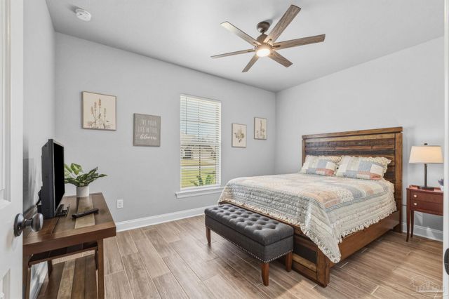 2129 Eagles Ridge Cv, Cantonment, FL 32533