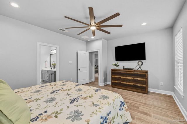 2129 Eagles Ridge Cv, Cantonment, FL 32533